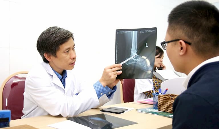 Bác sĩ cơ xương khớp giỏi Nguyễn Mạnh Khánh