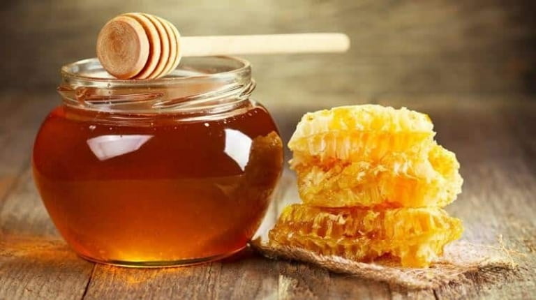 Mẹo dân gian sử dụng mật ong chữa viêm amidan rất phổ biến