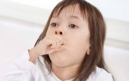 Trẻ bị viêm amidan nên ăn gì và không nên ăn gì?