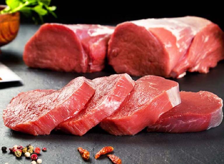 Thịt đỏ là một trong những thực phẩm người bị phì tuyến tiền liệt nên tránh