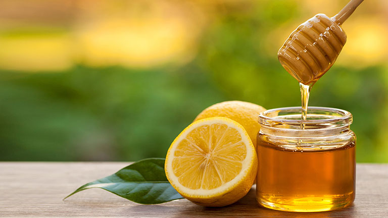 Cách chữa amidan cho trẻ tại nhà với mật ong