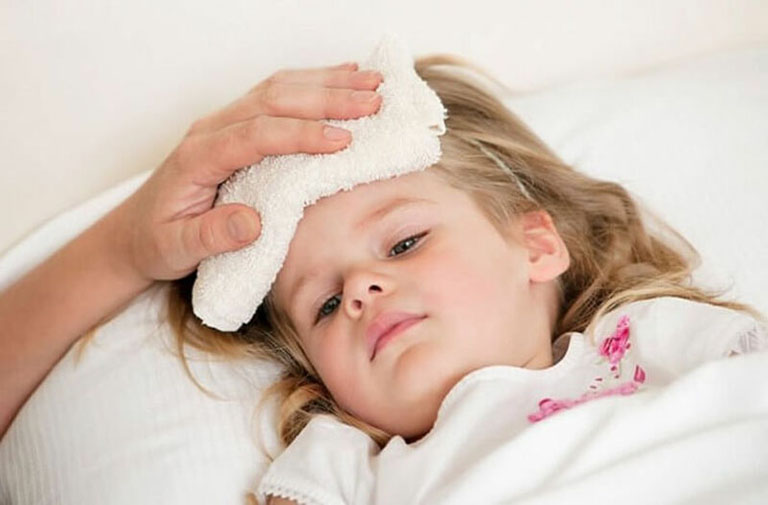 Trẻ bị viêm amidan có thể nguy hiểm đến sức khỏe của bé