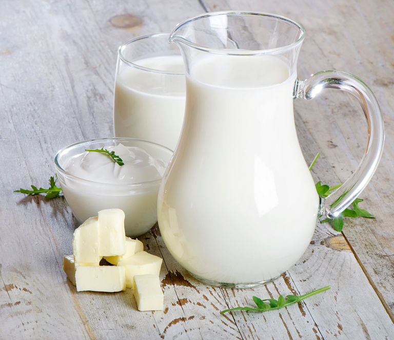Sữa và các sản phẩm từ sữa rất tốt cho người mới niềng răng