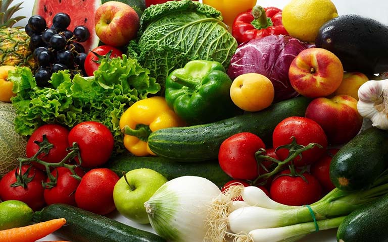 Nam giới hãy ăn nhiều rau xanh, hoa quả để phòng ngừa bệnh