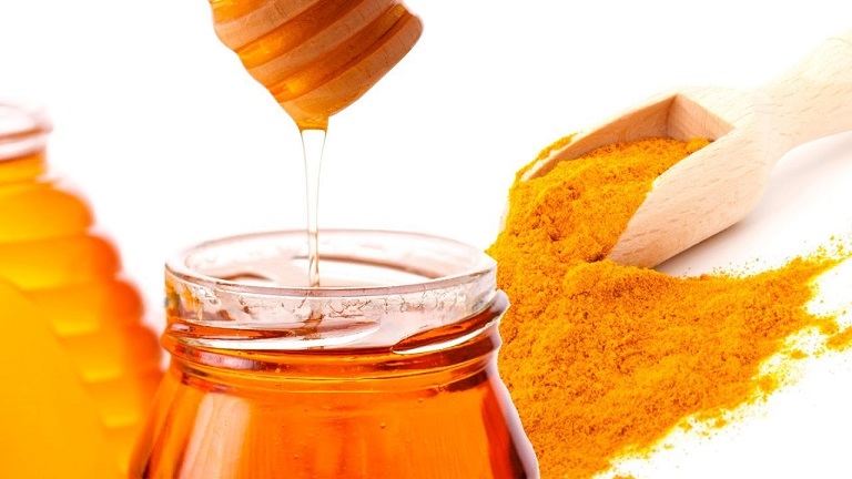 Nghệ và mật ong đều là hai nguyên liệu được dùng để điều trị bệnh đau dạ dày