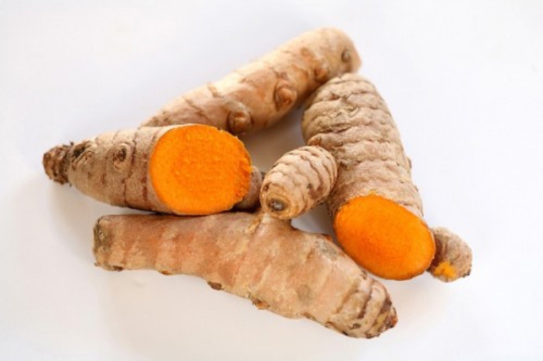 Hoạt chất curcumin chứa trong tinh bột nghệ giúp kiểm soát hiệu quả tình trạng trào ngược dạ dày